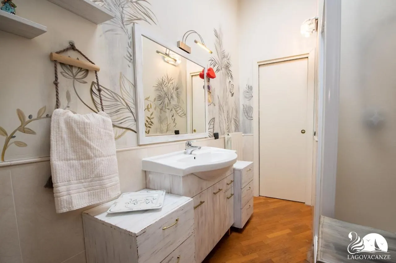 Il Rifugio Di Sally Desenzano del Garda Apartment