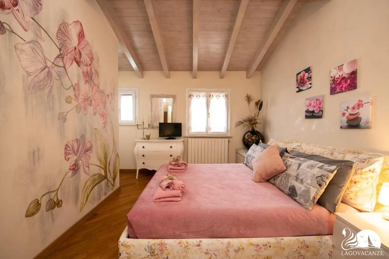 Il Rifugio Di Sally Desenzano del Garda Apartment