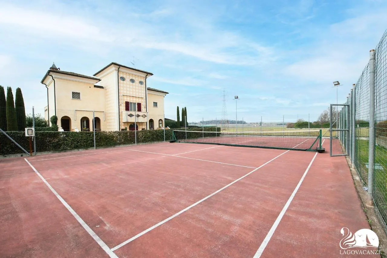 Il Rifugio Di Sally Desenzano del Garda Apartment
